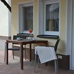 アパート Adebarsoase *