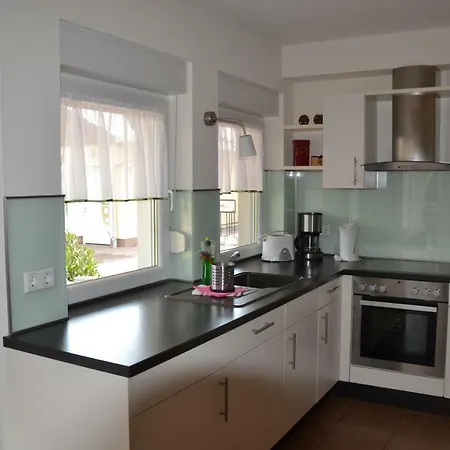 Adebarsoase Apartment *