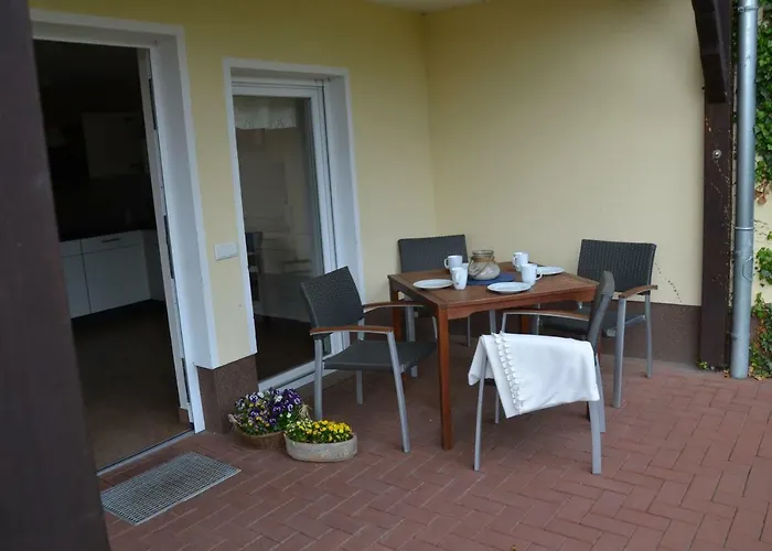 Adebarsoase Apartman *